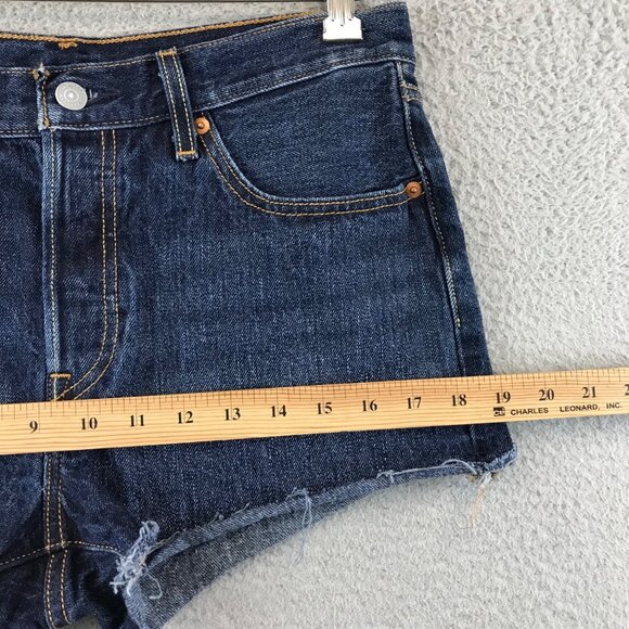 Levi's 501 Denim Shorts Size 28W - Picture 5 of 10